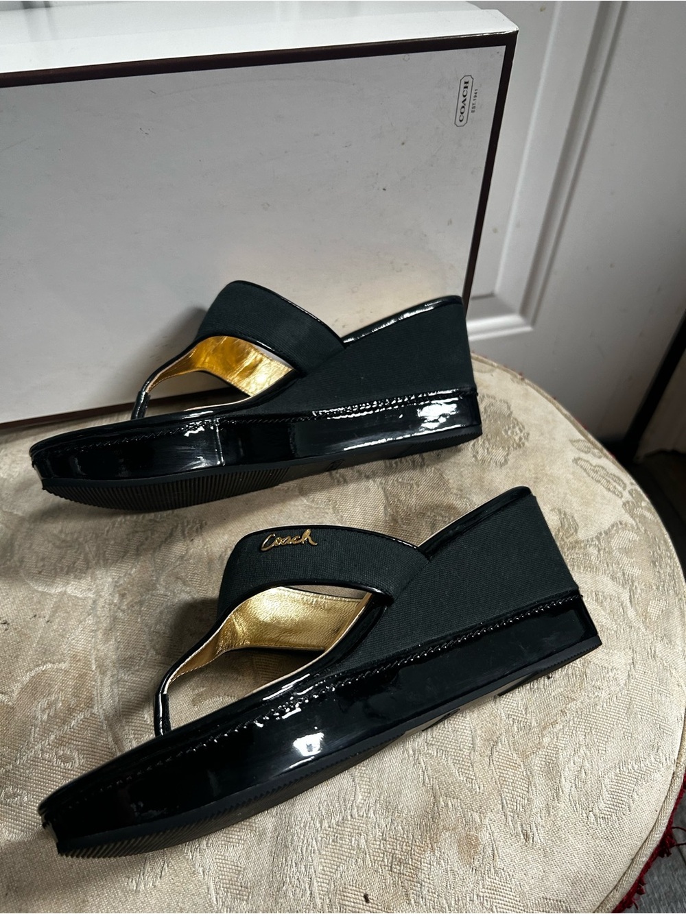 Coach Felicia Black Canvas Patent Wedge Thong Sandals Sz 8.5 new w/box - Picture 12 of 16
